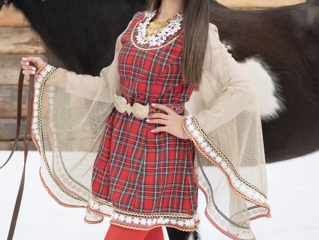 Красива носия, размер М