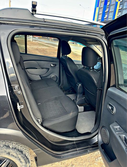 Renault-Sandero/Stepway,АВТОМАТ,2015г