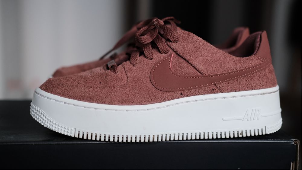 Nike W AF1 Sage Low Sepia Red