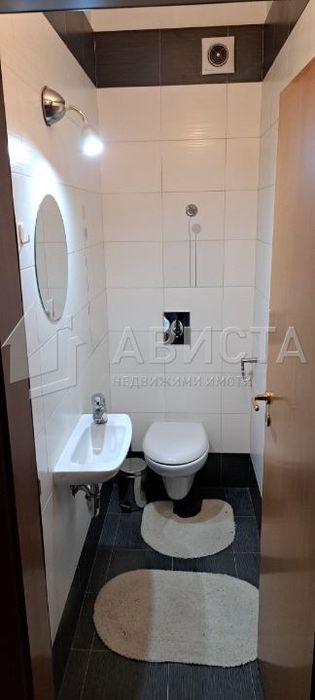 Дава се под наем Тристаен апартамент в София, Център - 130 кв.м за 1600 € - Снимка #8