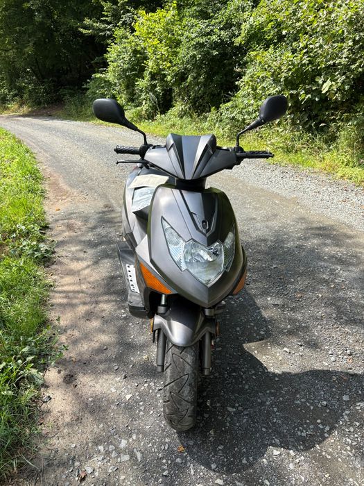Scuter 49cc 2t cu Acte