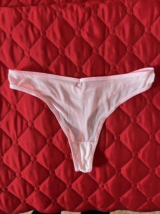 Нежно женско бельо