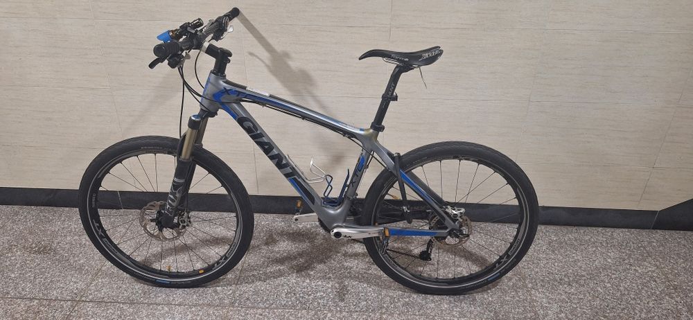 Продам карбоновый MTB Giant XTC