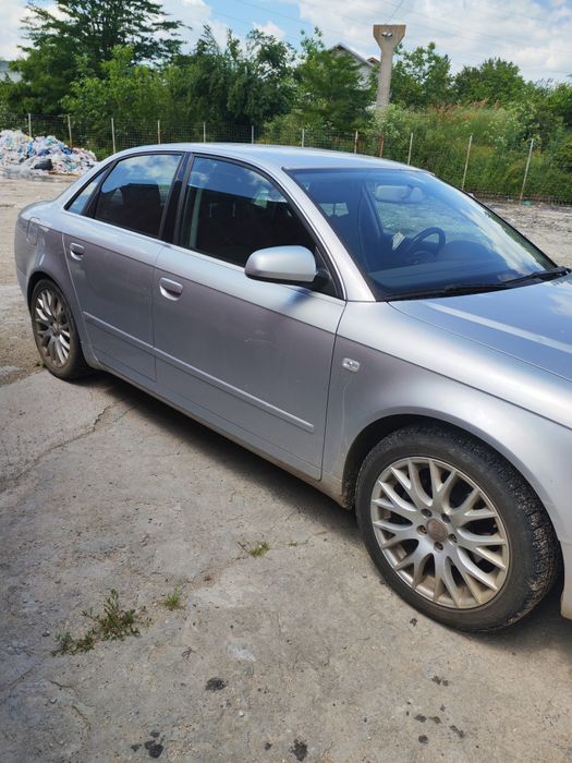 Vând Audi A4 B7, an 2008, motor diesel, cutie automată.