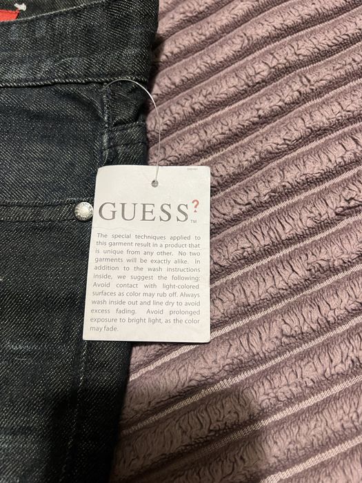 Мъжки дънки на Guess
