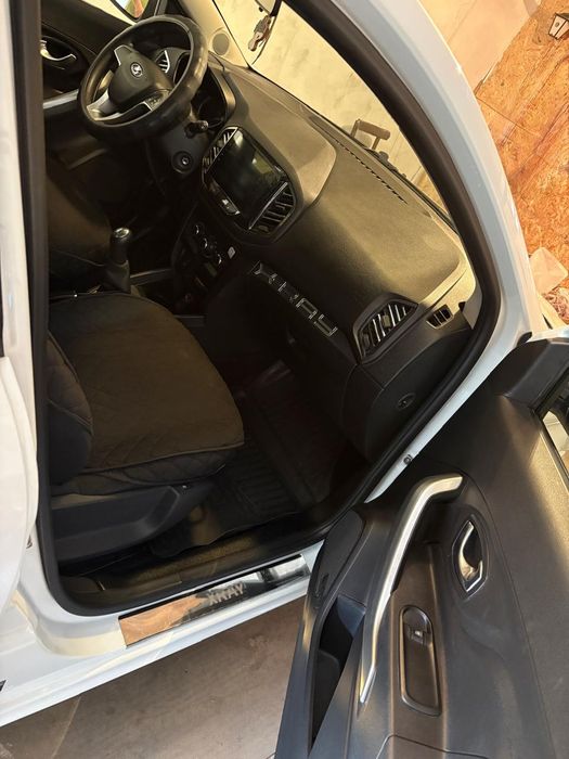 Продам lada X-RAY 2019г
