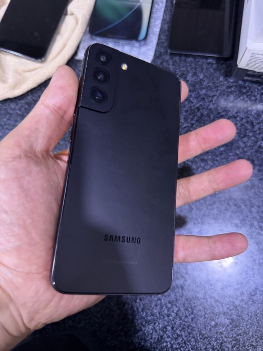 samsung s22+ pamit 8.256g holati ideal karea region oqip tel qlila