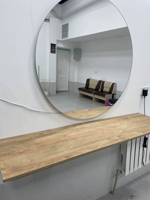 Зеркало с столом