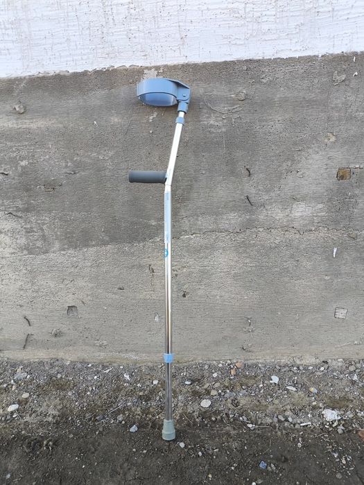 Ходунки и трость почти новые