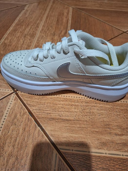 Дамски сникърси NIKE