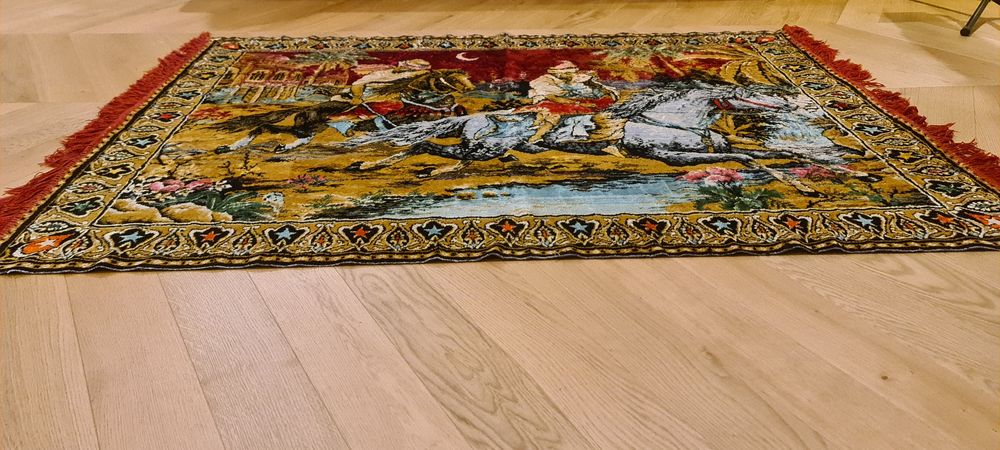 Carpeta,   ,,Rapirea din serai,, în stare  foarte bună