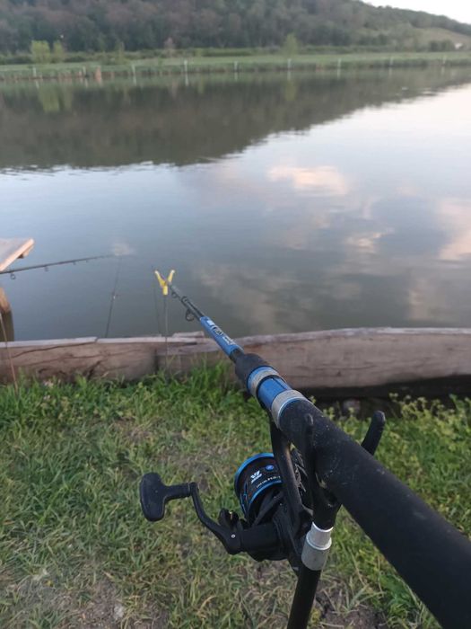 Lansetă Garbolino 3.30m 75g împreună cu mulineta Formax v1 pro 3500