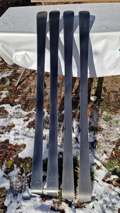 Ски с дължина 170 см.