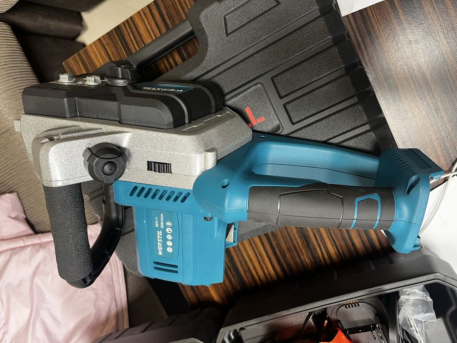 Акумулаторна резачка за дърва Werstil