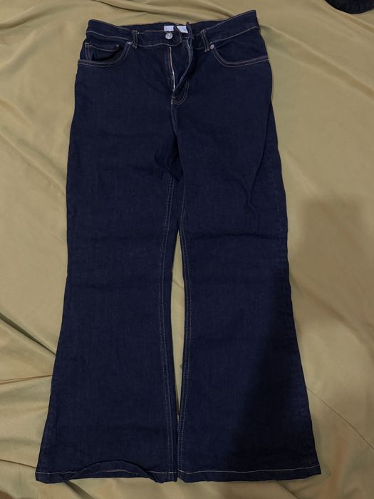 Продам женские джинсы