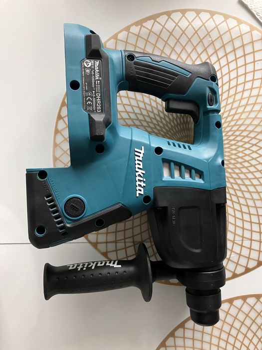 Перфоратор Makita (Белгия) DHR263 36v