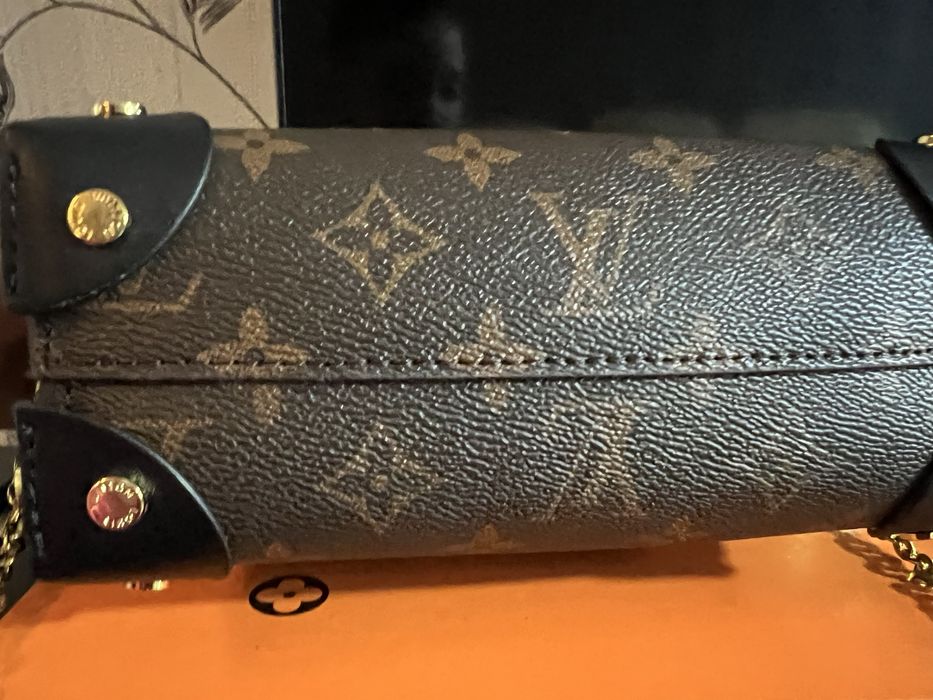 Geanta Louis Vuitton nepurtata