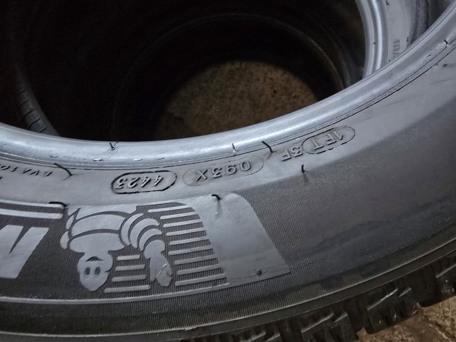 Michelin 215/55 R17 98V MS iarnă