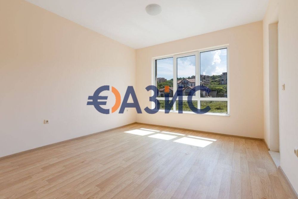 Продава се Двустаен апартамент в Бяла - 72 кв.м за 759 €/кв.м - Снимка #3