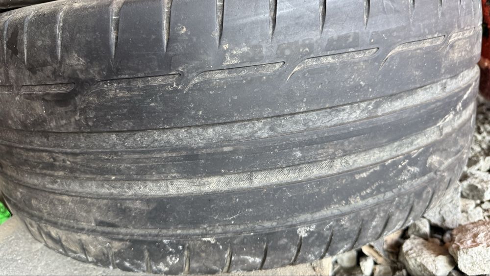 Dunlop 225/40/18 vara