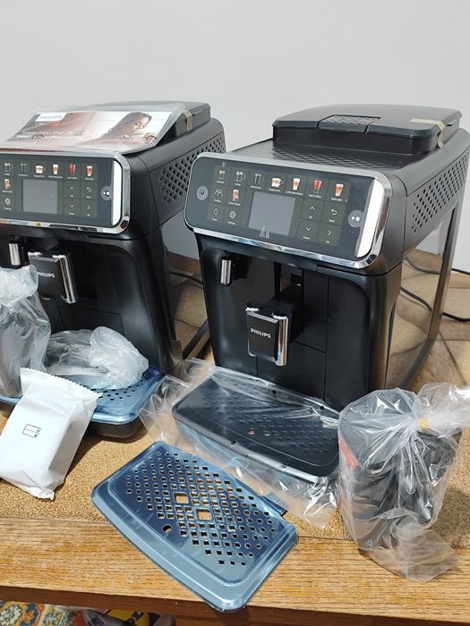 Espressor automat Philips seria 5500 LatteGo