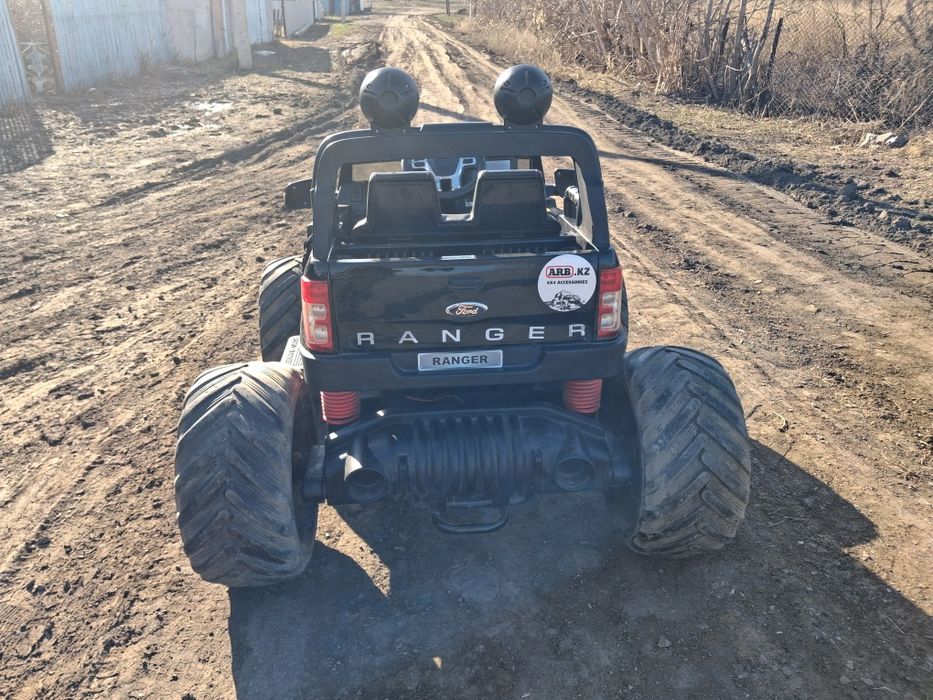 Детский электромобиль