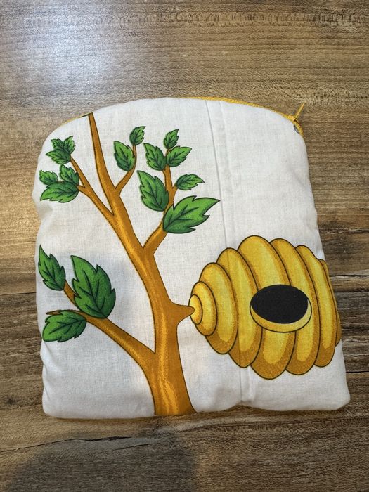 Несесер пчела