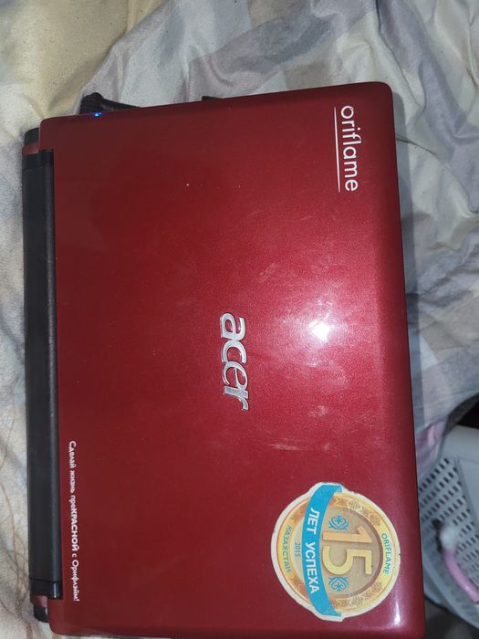 Продам нетбук acer
