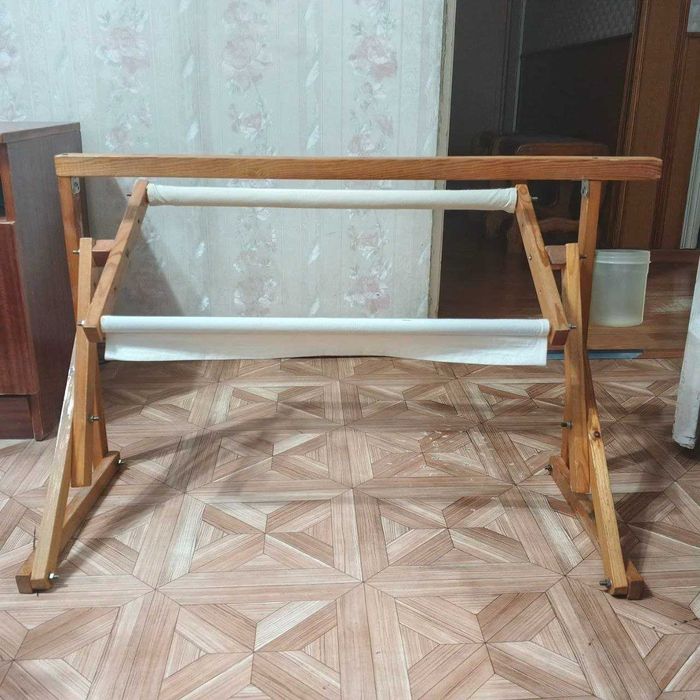Продаются станки для вышивания и нитки к ним