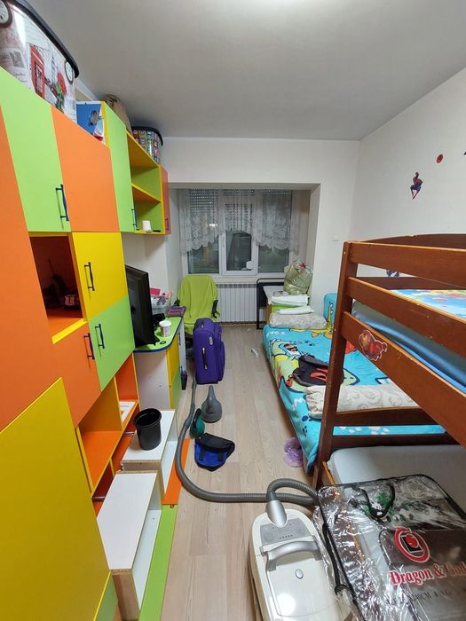 Apartament 3 camere, etajul 2, decomandat, balcon , două băi, DISPONIBIL DIN 15 SEPTEMBRIE