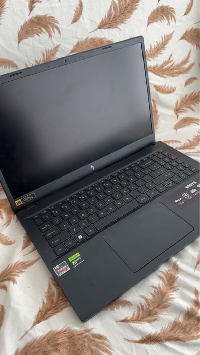 Laptop Acer v15 rtx 3050 rayzen 5