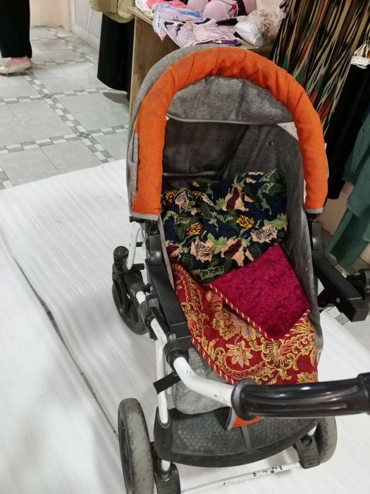 Коляска сотилади срочно