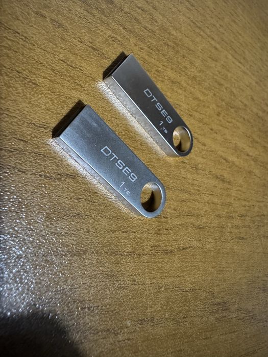 Продам USB флешка KINGSTON 1 TB