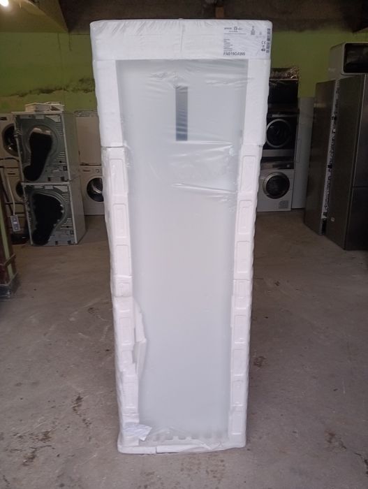 Чисто нов вертикален фризер Gorenje  No Frost   2 години гаранция