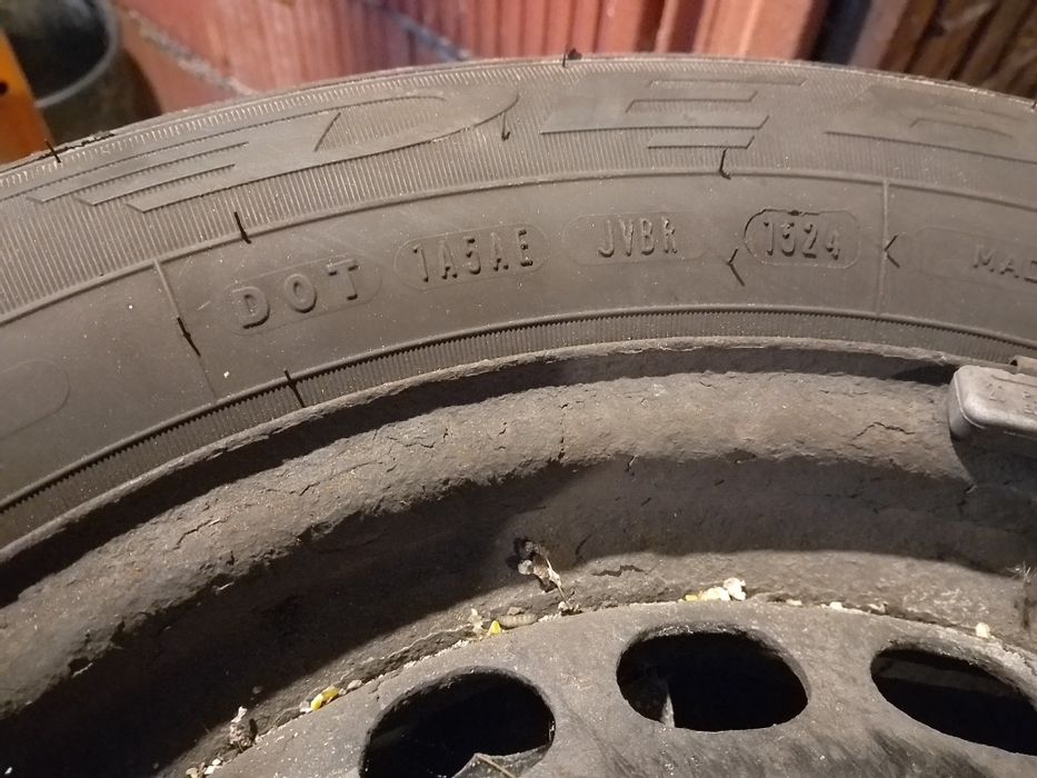 Vând  doar perechi de jante