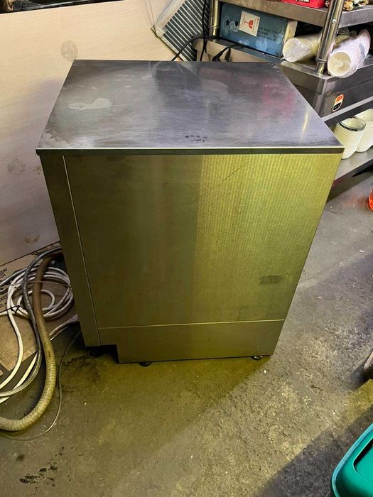 Професионална миялна машина