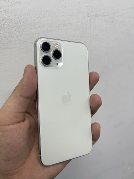 Айфон 11 про 64 гб фейс все работает