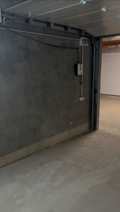 Голям гараж под наем в “Шантре Резидънс”