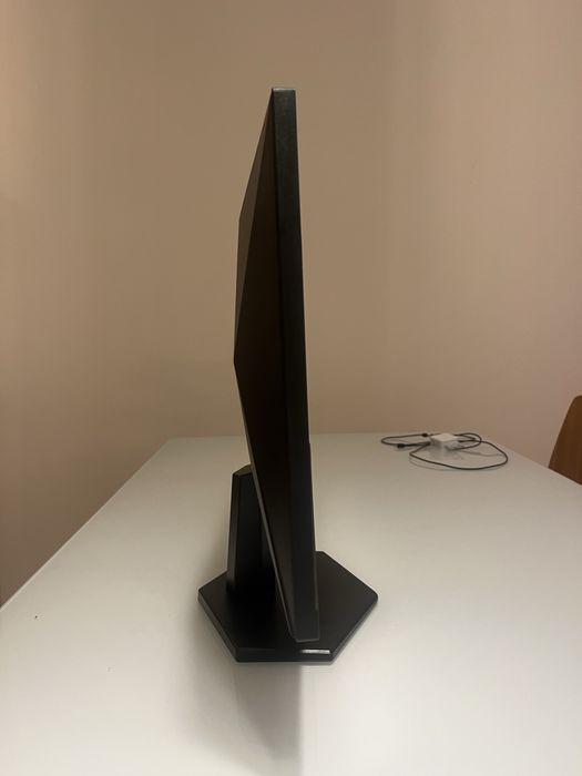 Gaming монитор ЛOC 180hz