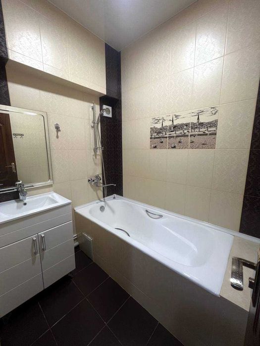 ВТОРИЧКА, 2/8/9, 
Ориентир: Angels food, Айбек 6 65м2 !!