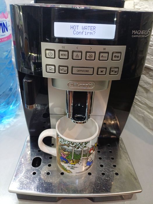 Автоматична кафе машина De’Longhi