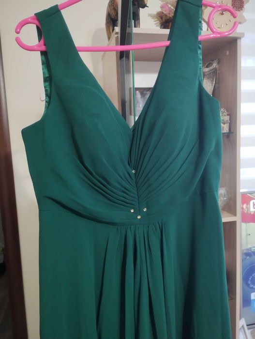 Официална рокля .