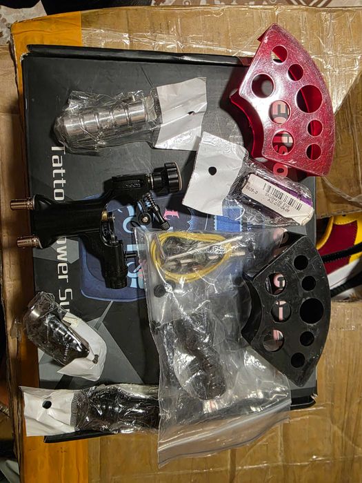 Set masina de tatuat cu gripuri