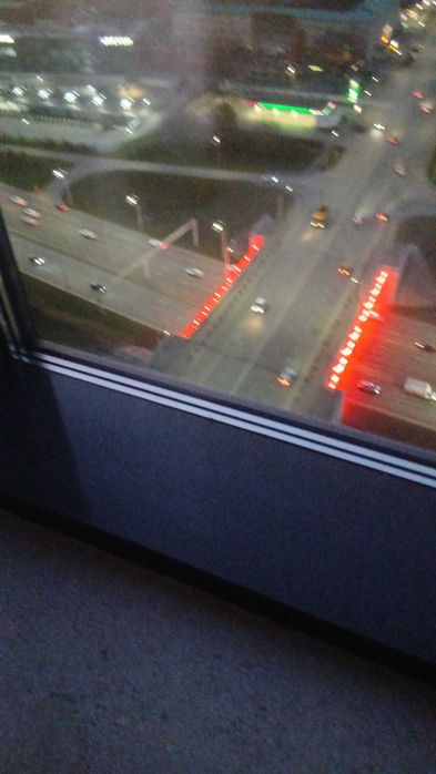 Мужчина комнату у женщины