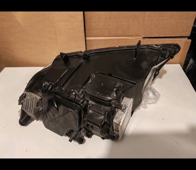 Far/Faruri/Bmw/Xenon/E90/E91/Facelift///