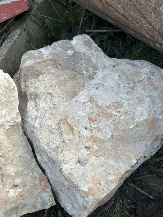 Дялан  трошен камък