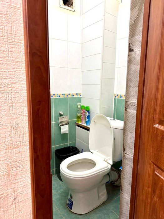 Продам 3/3/4 Новомосковская Старт стадион 77 серия
