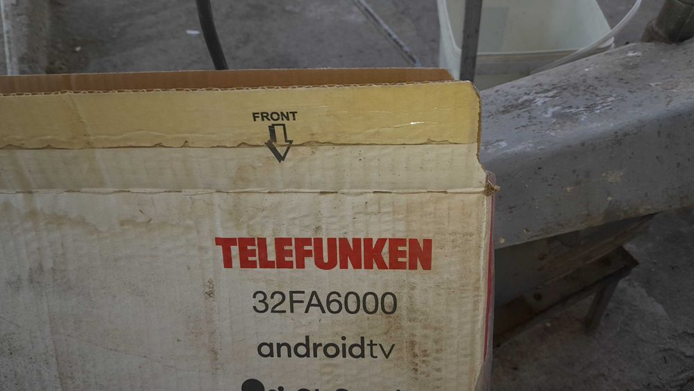 Телевизор "TELEFUNKEN" 32"
