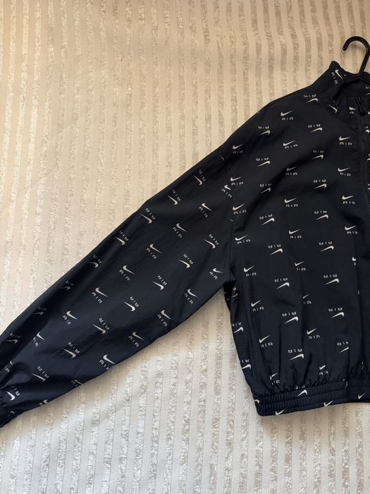 Дамска ветровка nike