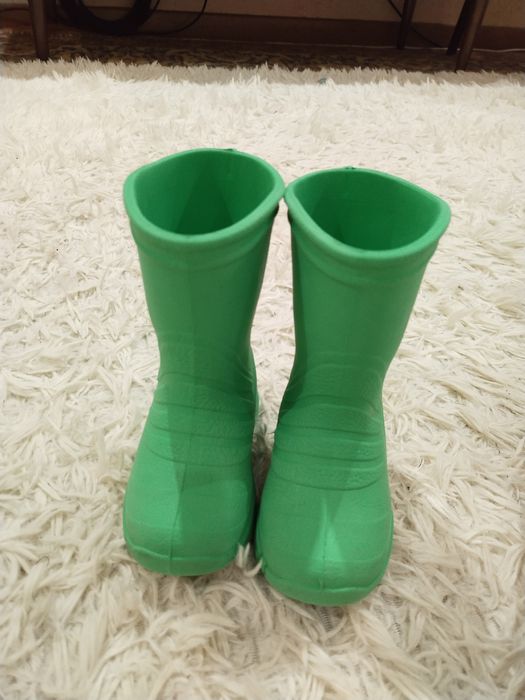 Продам резиновые сапоги